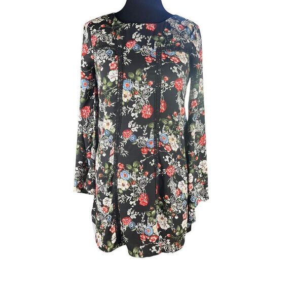 Miami Women's Floral Embroidered Shift Black Long Sleeve Short Dress Size M - Picture 1 of 7
